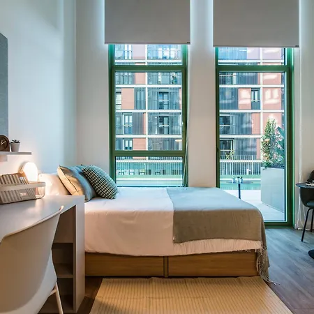 Exclusivamente Para Estudiantes Lujosas Y Estudios Elegantes En Cristobal De Moura Apartment