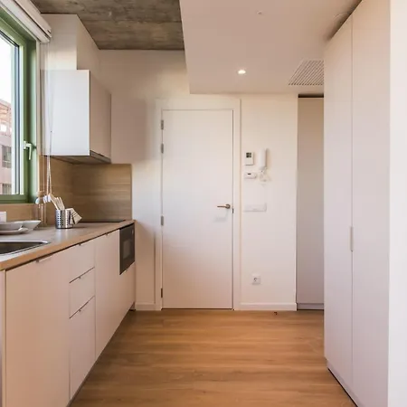 Exclusivamente Para Estudiantes Lujosas Y Estudios Elegantes En Cristobal De Moura Apartment