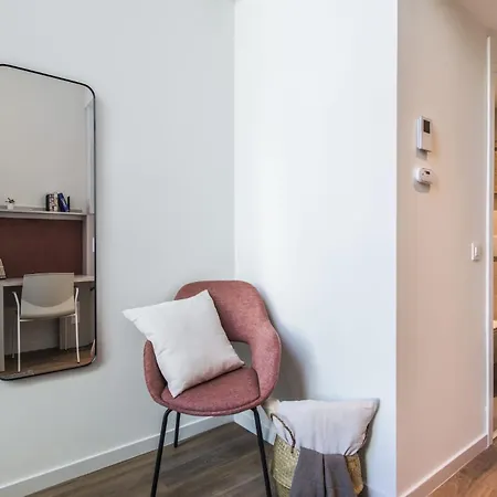 Apartment Exclusivamente Para Estudiantes Lujosas Y Estudios Elegantes En Cristobal De Moura *